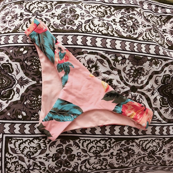 Rip Curl Other - Rip Curl Paradise Found Bottoms